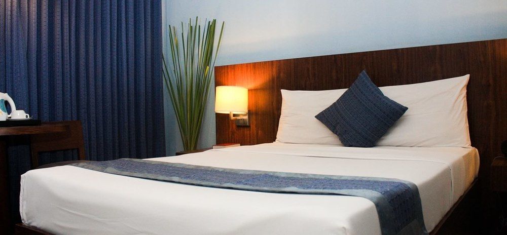 Manila Grand Opera Hotel Екстериор снимка