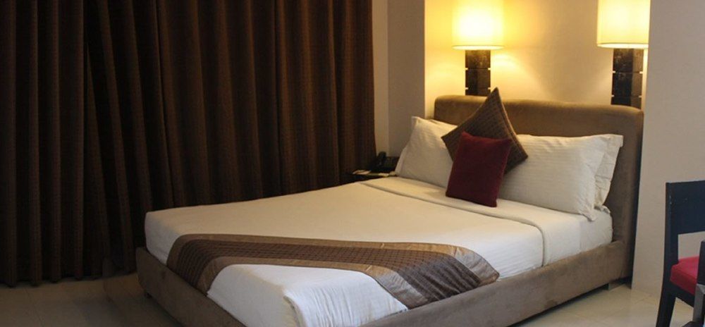Manila Grand Opera Hotel Екстериор снимка