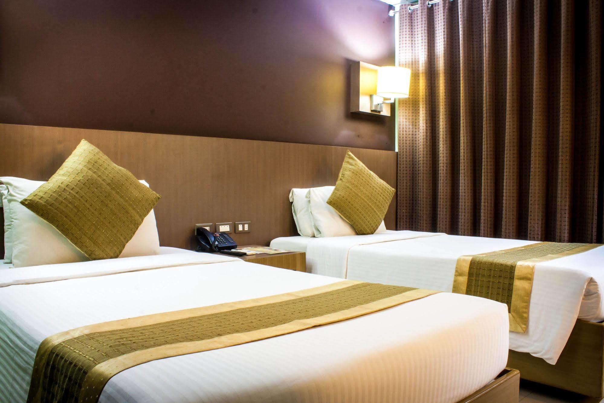 Manila Grand Opera Hotel Екстериор снимка
