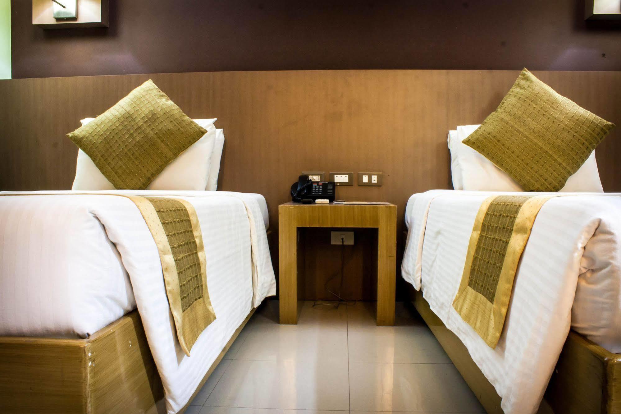 Manila Grand Opera Hotel Екстериор снимка
