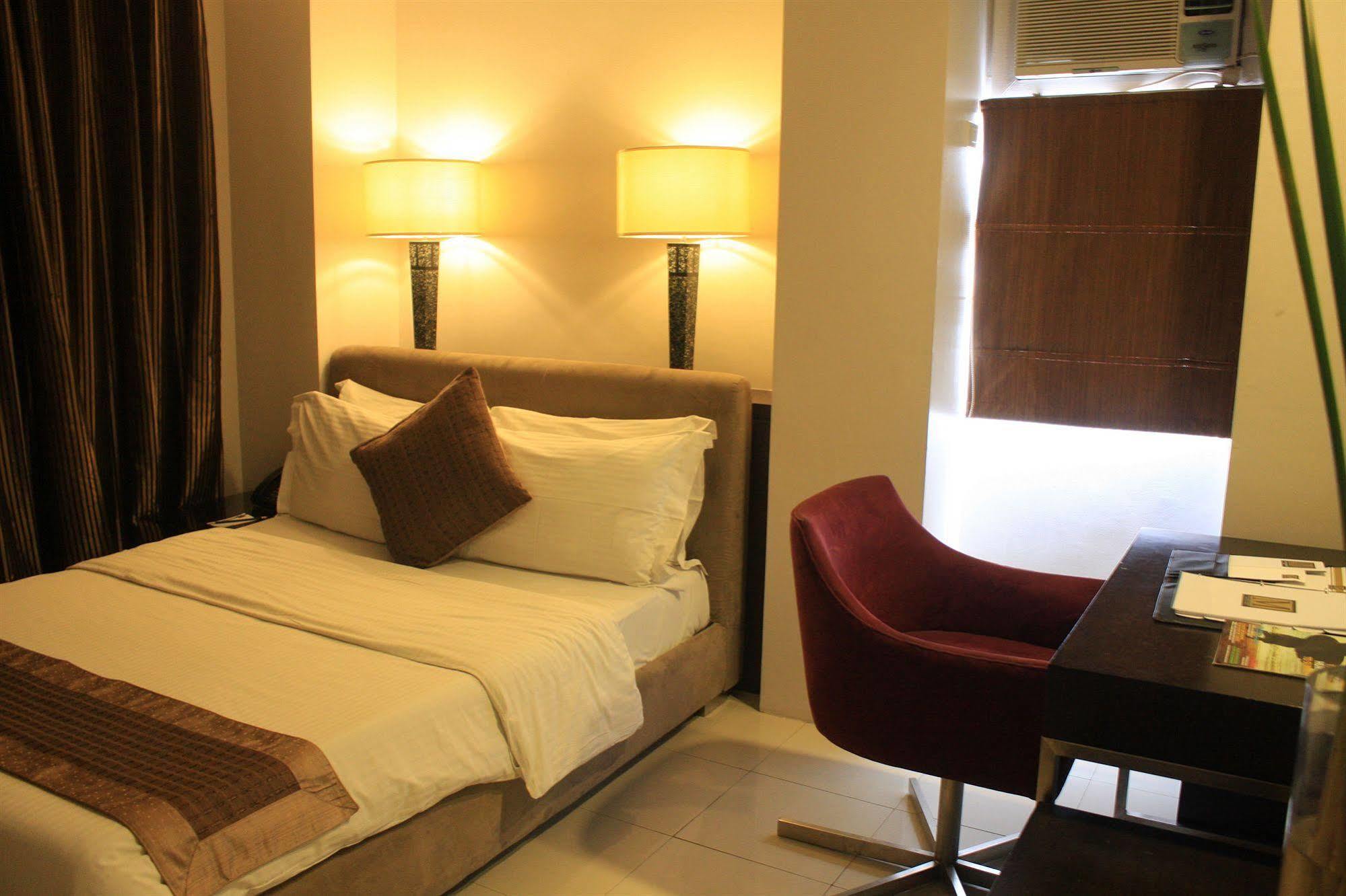 Manila Grand Opera Hotel Екстериор снимка
